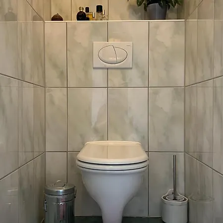 Hauszeit - 레오벤