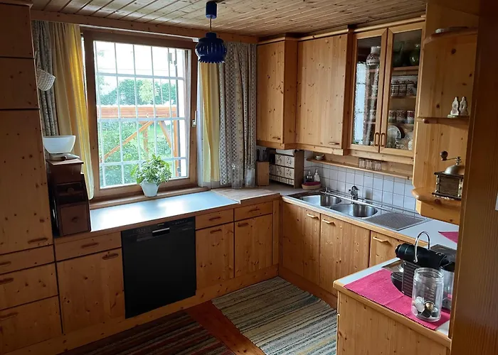 Hauszeit - * Leoben (Styria)